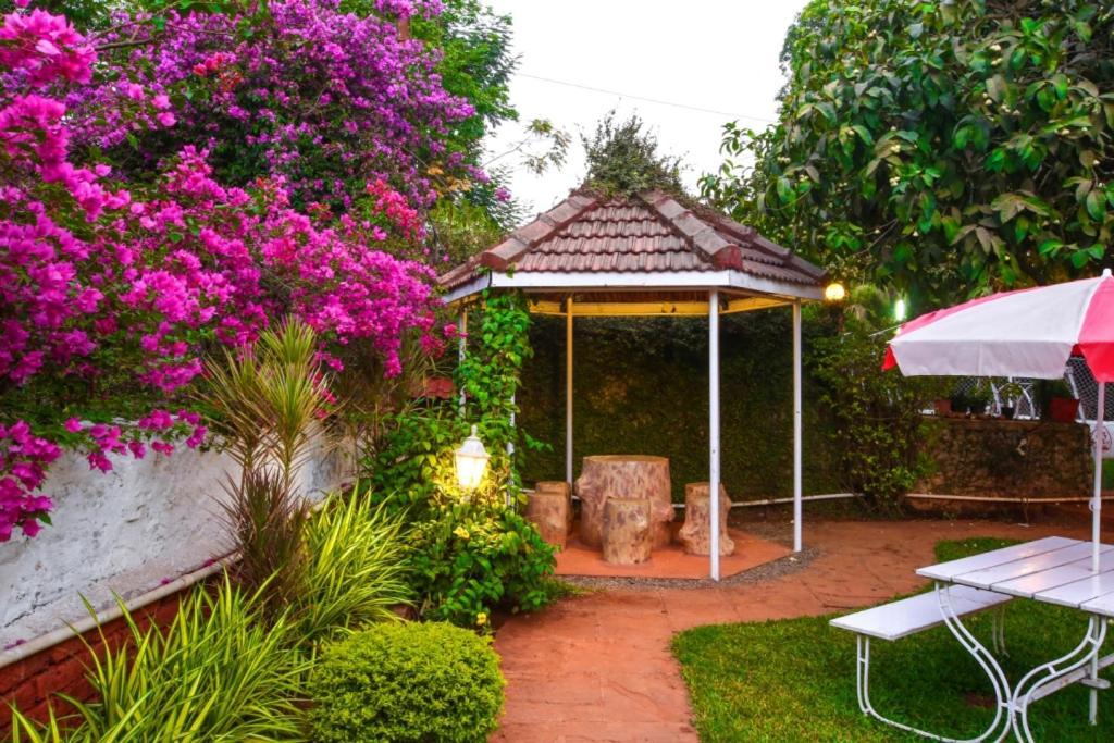 Lake View Resort Lonavala Exteriér fotografie
