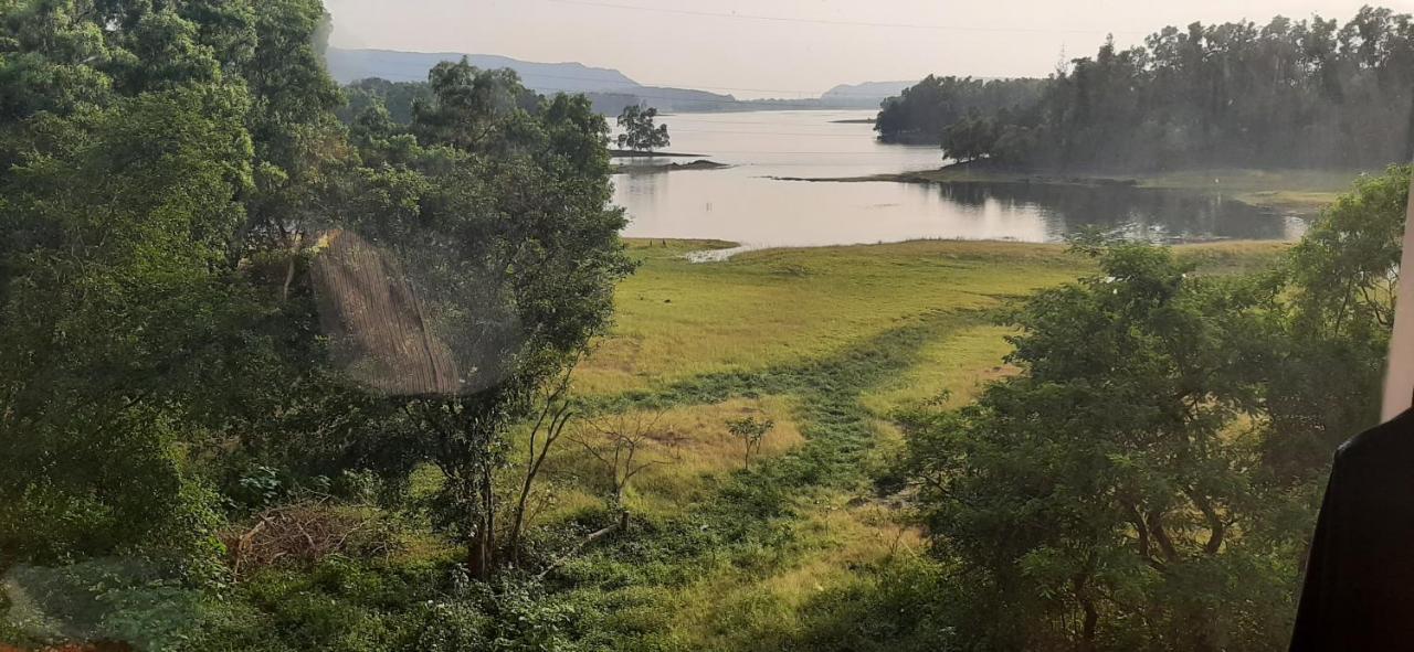Lake View Resort Lonavala Exteriér fotografie