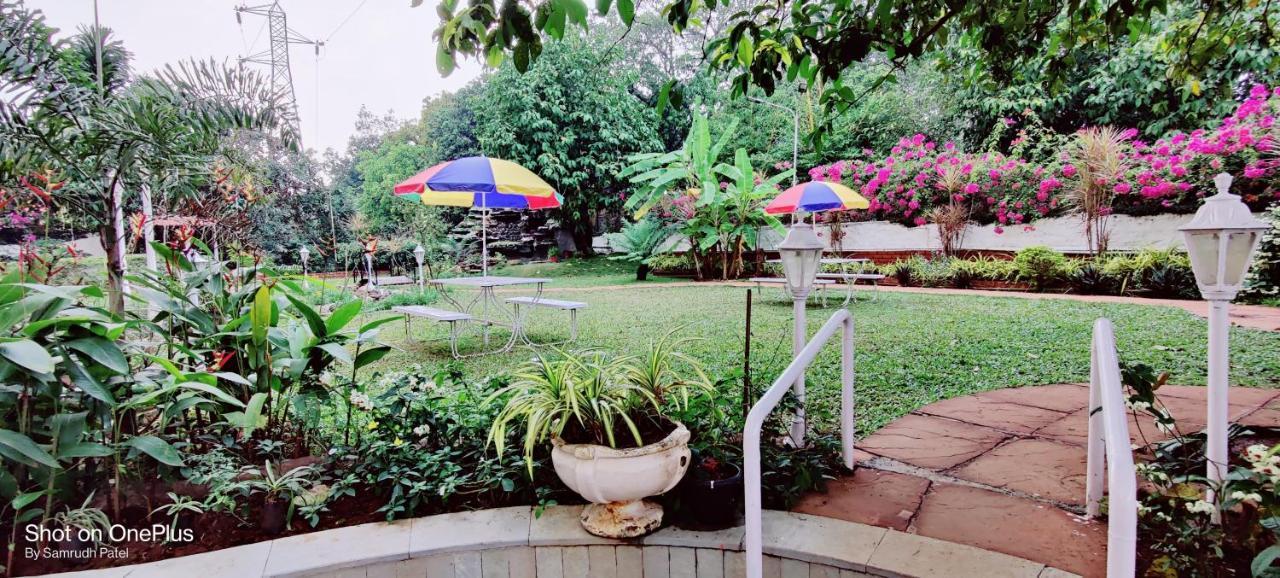 Lake View Resort Lonavala Exteriér fotografie